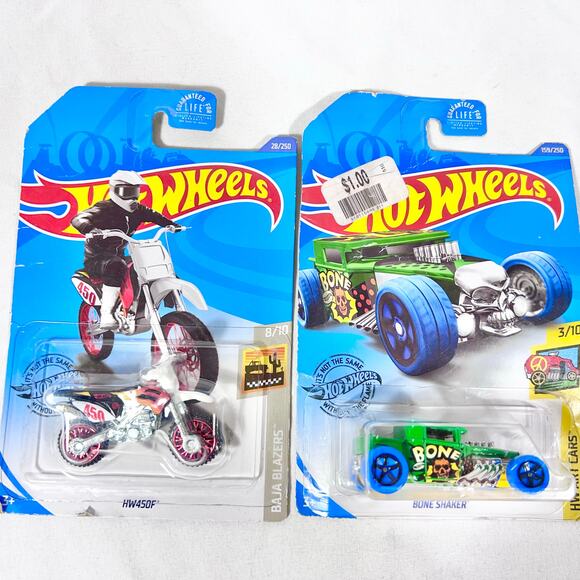 Hot Wheels Carded Lot Of 8 Tootsie Roll Junior Mints Toy Cars New (G) - Picture 4 of 4